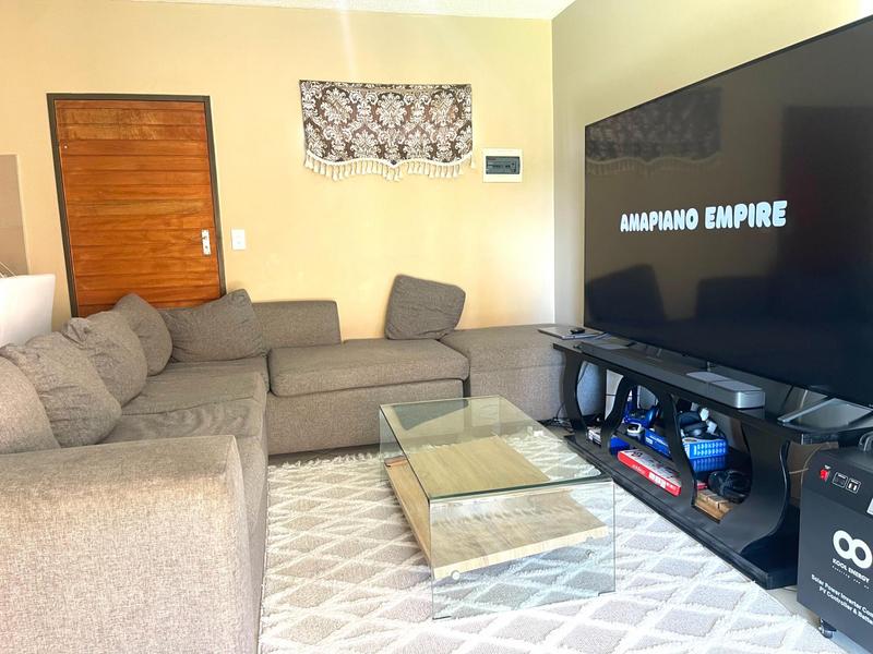 2 Bedroom Property for Sale in Noordwyk Ext 1 Gauteng