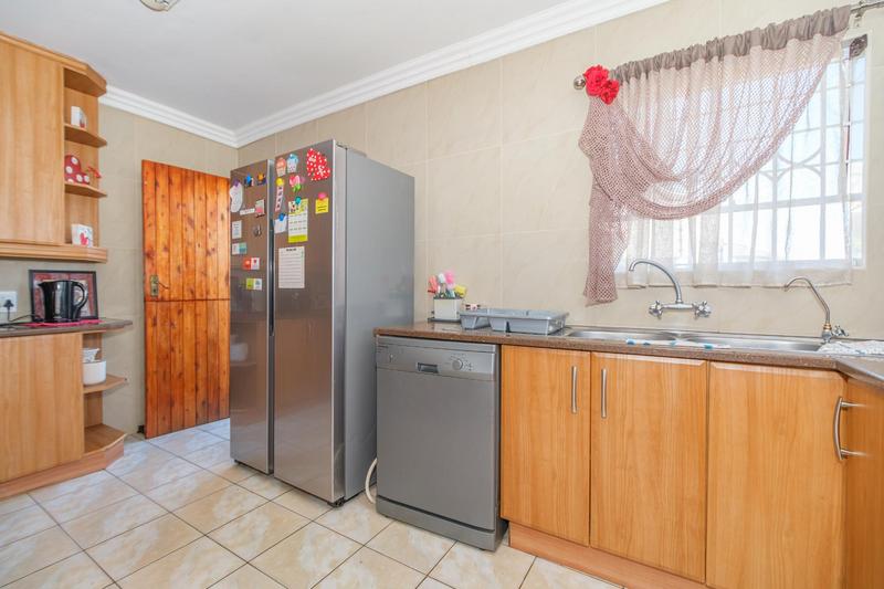4 Bedroom Property for Sale in Noordheuwel Gauteng