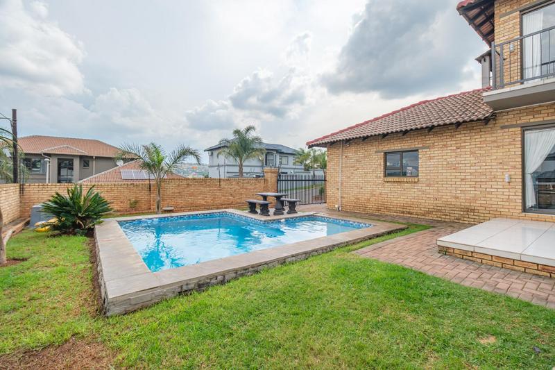 4 Bedroom Property for Sale in Rangeview Gauteng