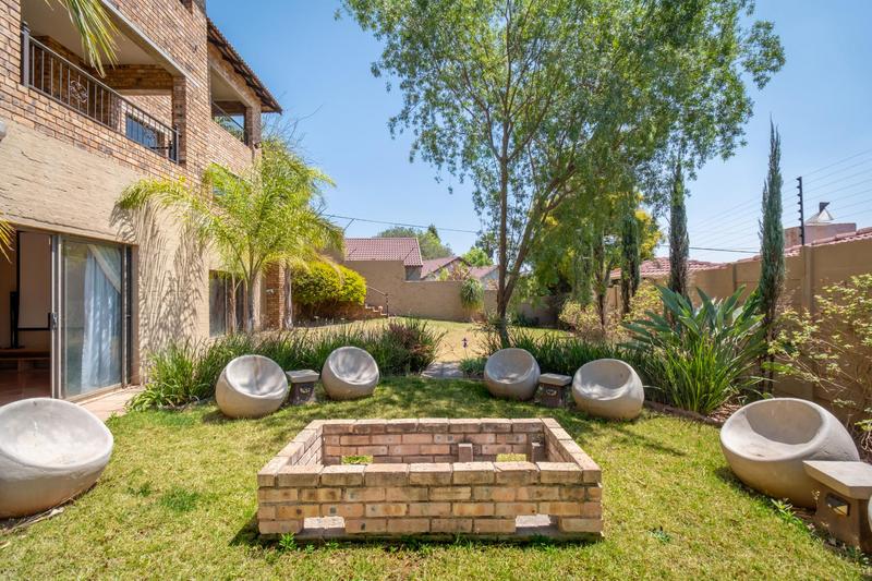 4 Bedroom Property for Sale in Rangeview Gauteng