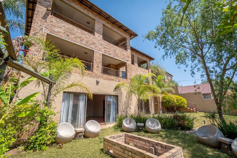 4 Bedroom Property for Sale in Rangeview Gauteng