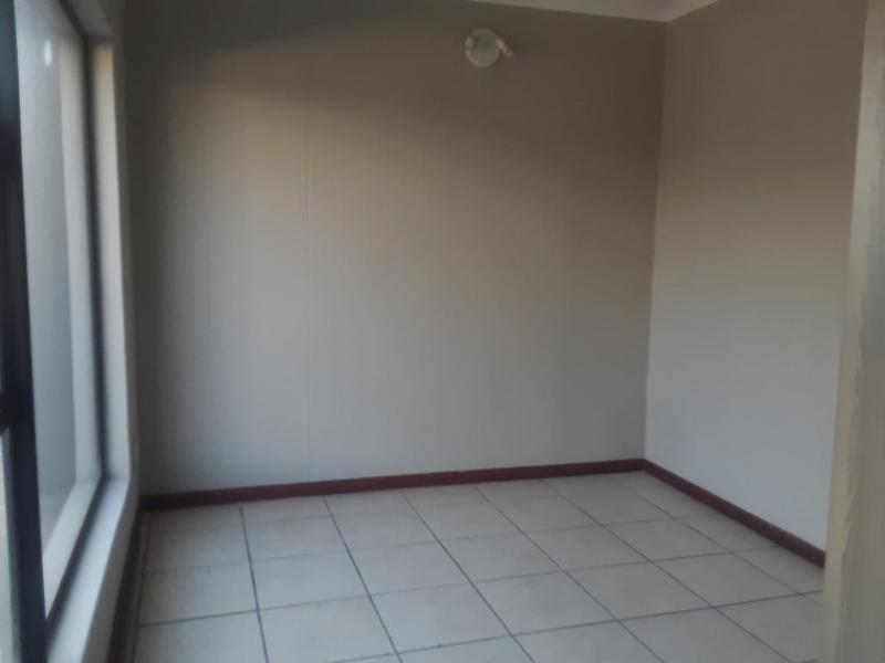 1 Bedroom Property for Sale in Ferndale Gauteng