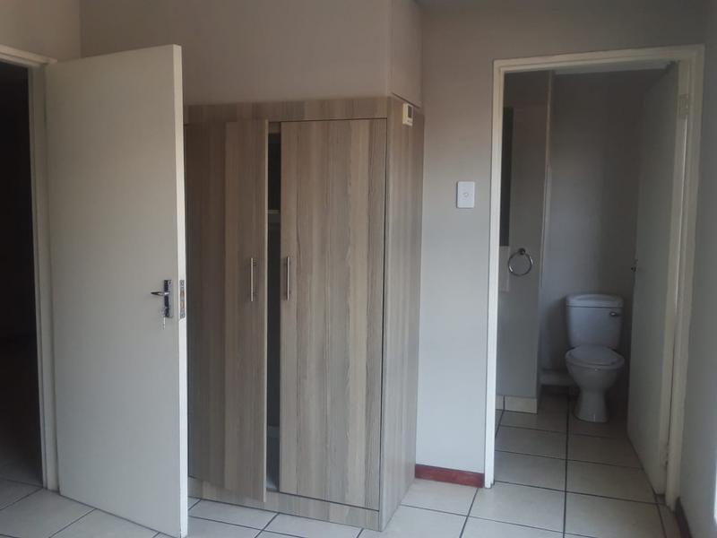 1 Bedroom Property for Sale in Ferndale Gauteng
