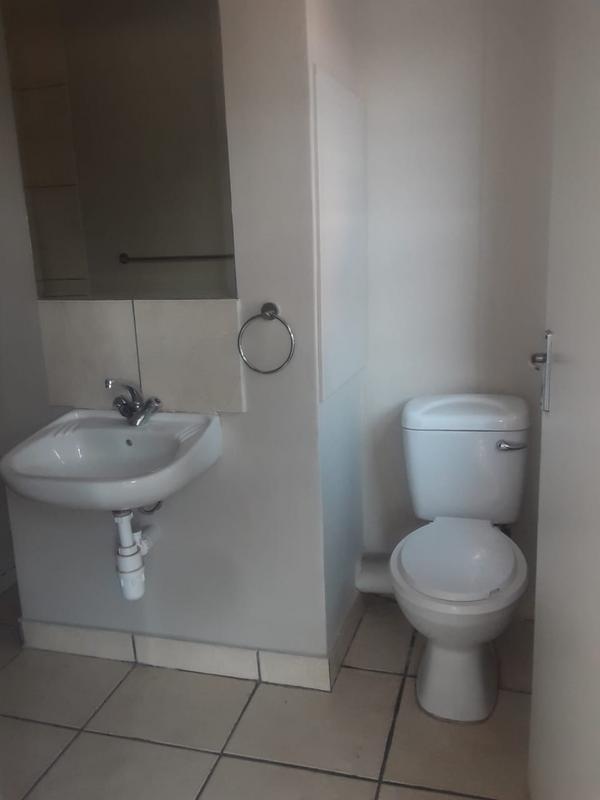 1 Bedroom Property for Sale in Ferndale Gauteng