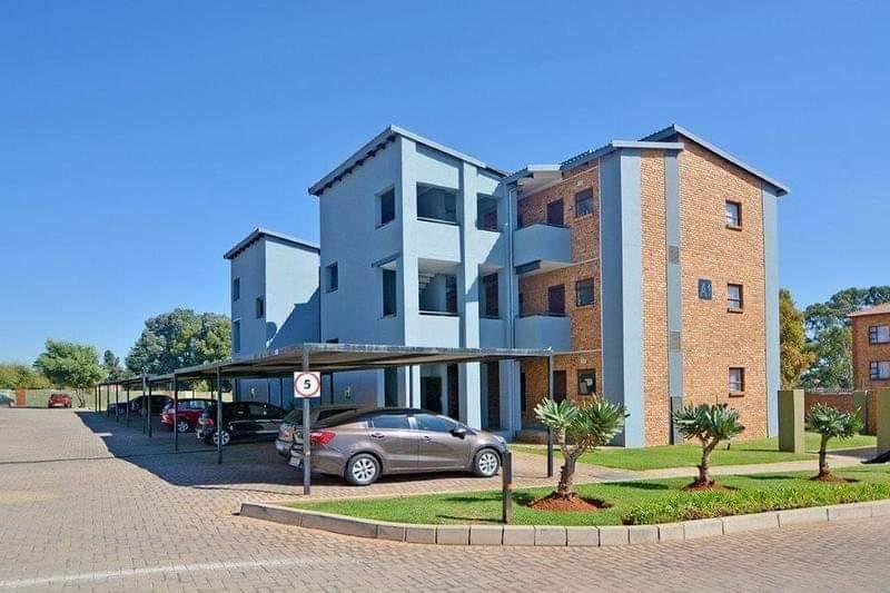2 Bedroom Property for Sale in Groblerpark Gauteng