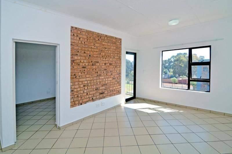 2 Bedroom Property for Sale in Groblerpark Gauteng