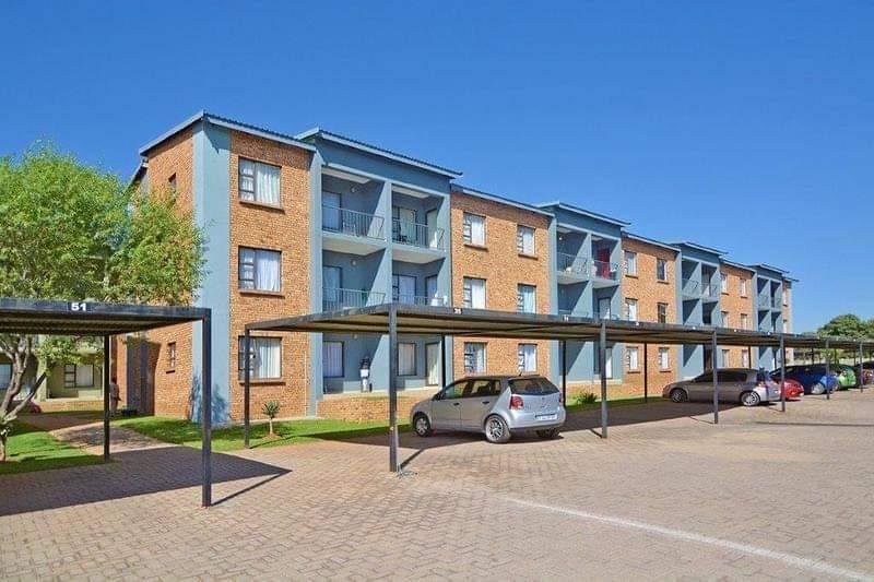2 Bedroom Property for Sale in Groblerpark Gauteng