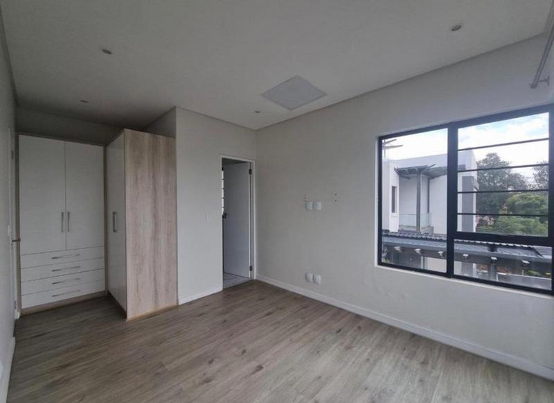 To Let 3 Bedroom Property for Rent in Bryanston Gauteng