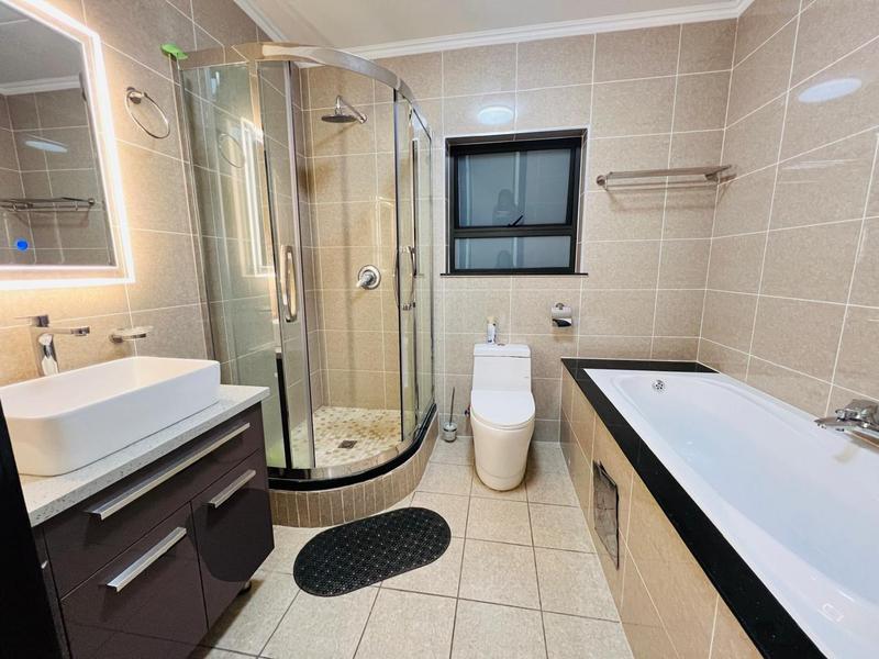 To Let 3 Bedroom Property for Rent in Broadacres Gauteng