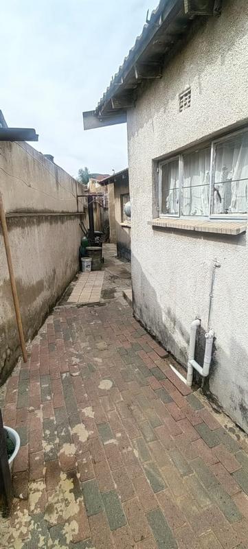 2 Bedroom Property for Sale in Diepkloof Gauteng