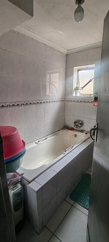 2 Bedroom Property for Sale in Diepkloof Gauteng