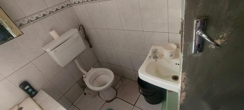 2 Bedroom Property for Sale in Diepkloof Gauteng