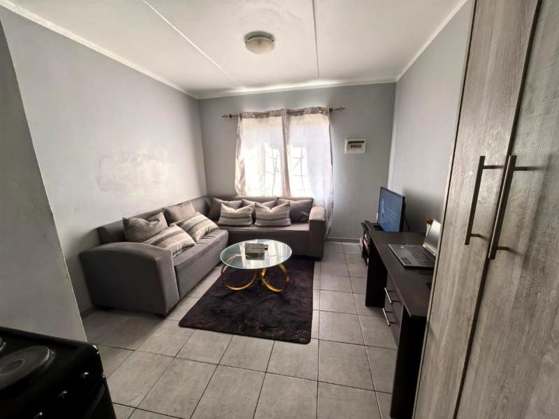 2 Bedroom Property for Sale in Fleurhof Gauteng