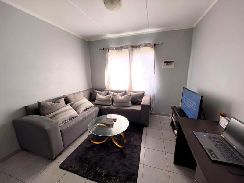 2 Bedroom Property for Sale in Fleurhof Gauteng