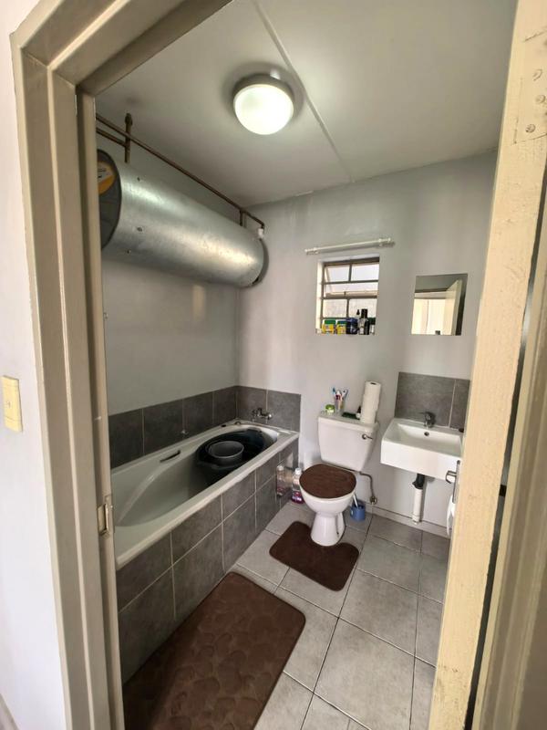 2 Bedroom Property for Sale in Fleurhof Gauteng