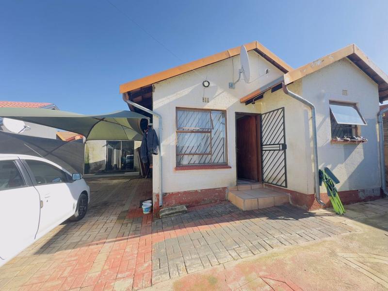 2 Bedroom Property for Sale in Jabavu Gauteng