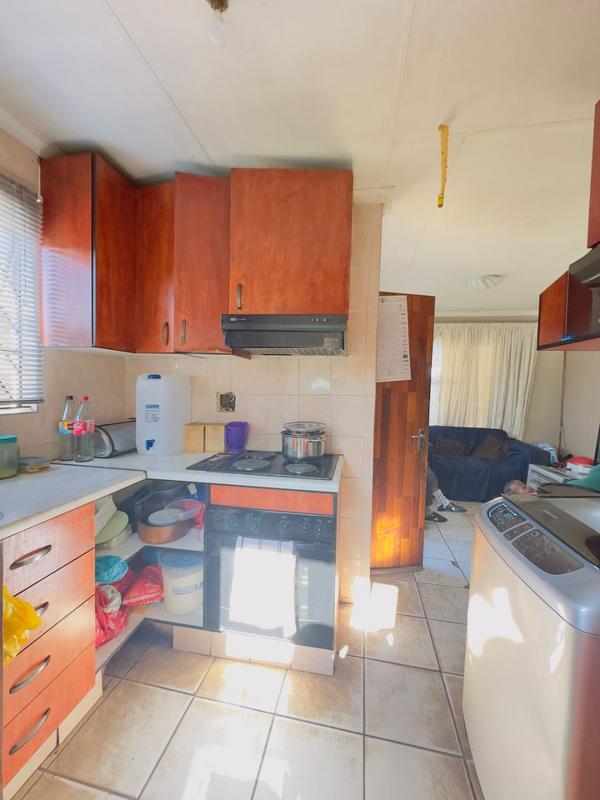 2 Bedroom Property for Sale in Jabavu Gauteng