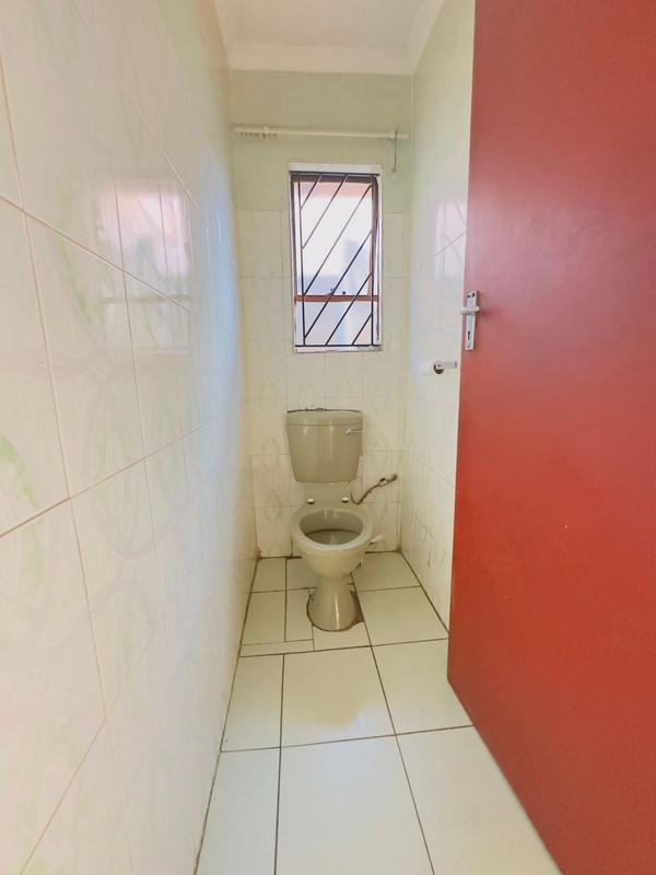 2 Bedroom Property for Sale in Jabavu Gauteng