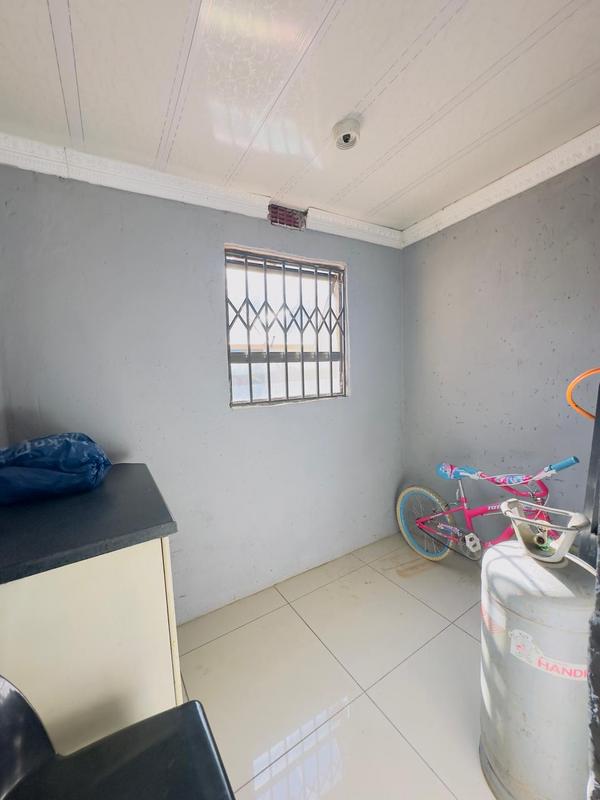 2 Bedroom Property for Sale in Jabavu Gauteng