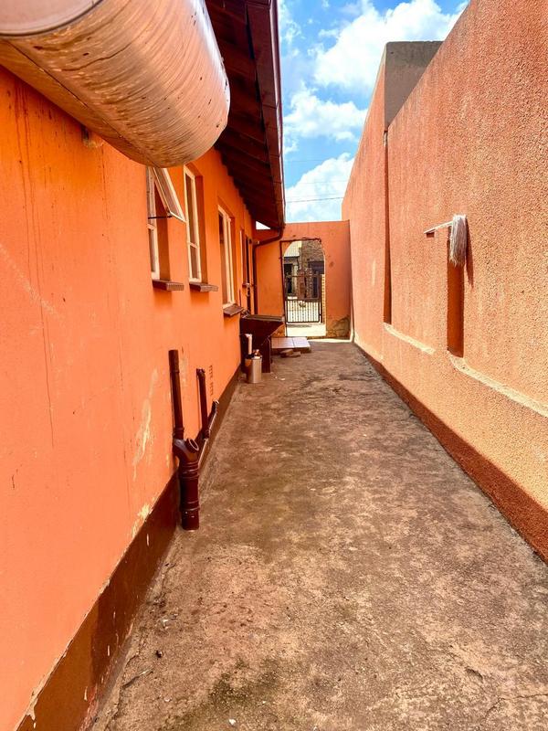 3 Bedroom Property for Sale in Protea South Gauteng