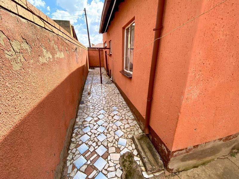 3 Bedroom Property for Sale in Protea South Gauteng