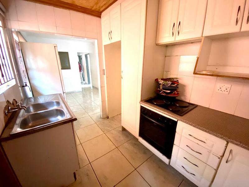 3 Bedroom Property for Sale in Protea South Gauteng