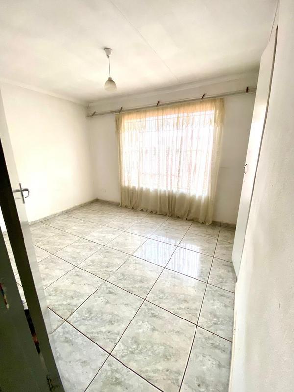 3 Bedroom Property for Sale in Protea South Gauteng