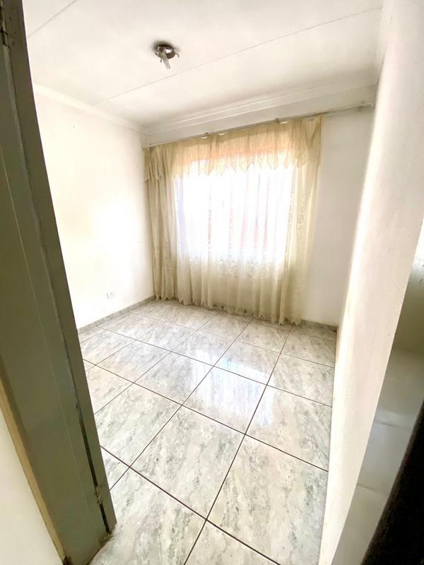 3 Bedroom Property for Sale in Protea South Gauteng