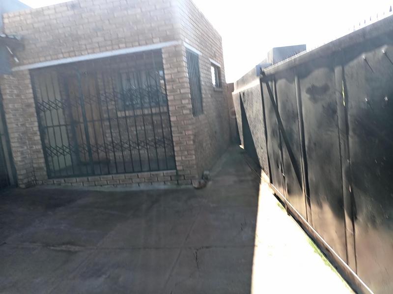To Let 1 Bedroom Property for Rent in Moleleki Ext 3 Gauteng