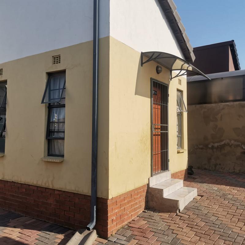3 Bedroom Property for Sale in Fleurhof Gauteng
