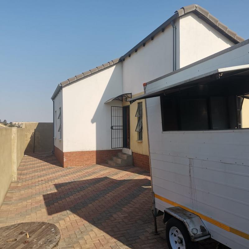 3 Bedroom Property for Sale in Fleurhof Gauteng