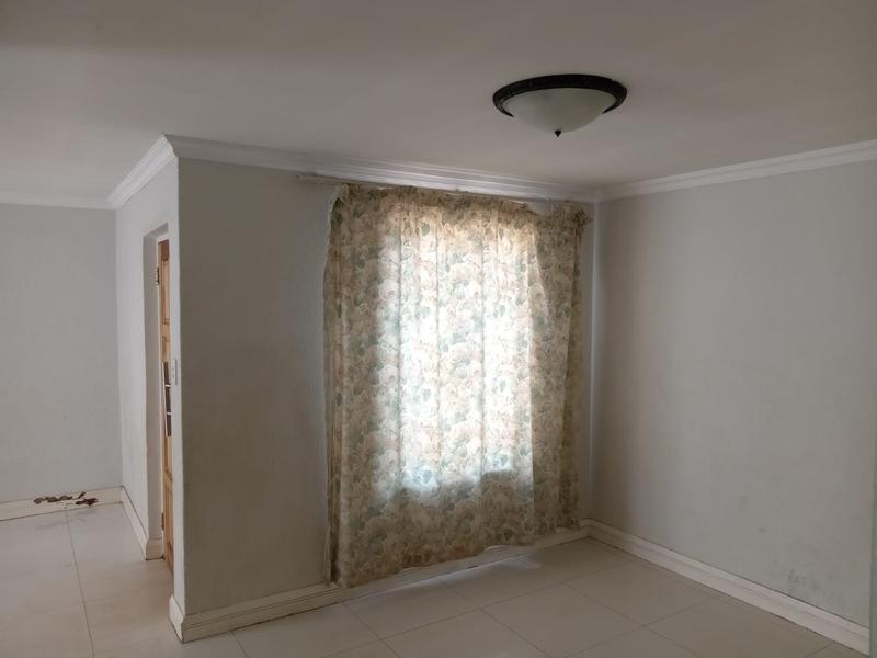 3 Bedroom Property for Sale in Chiawelo Gauteng