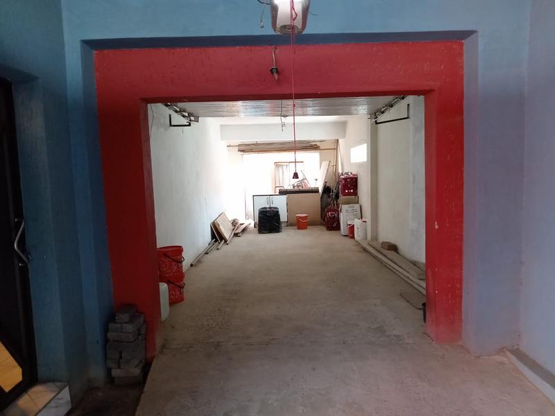 5 Bedroom Property for Sale in Jabulani Gauteng