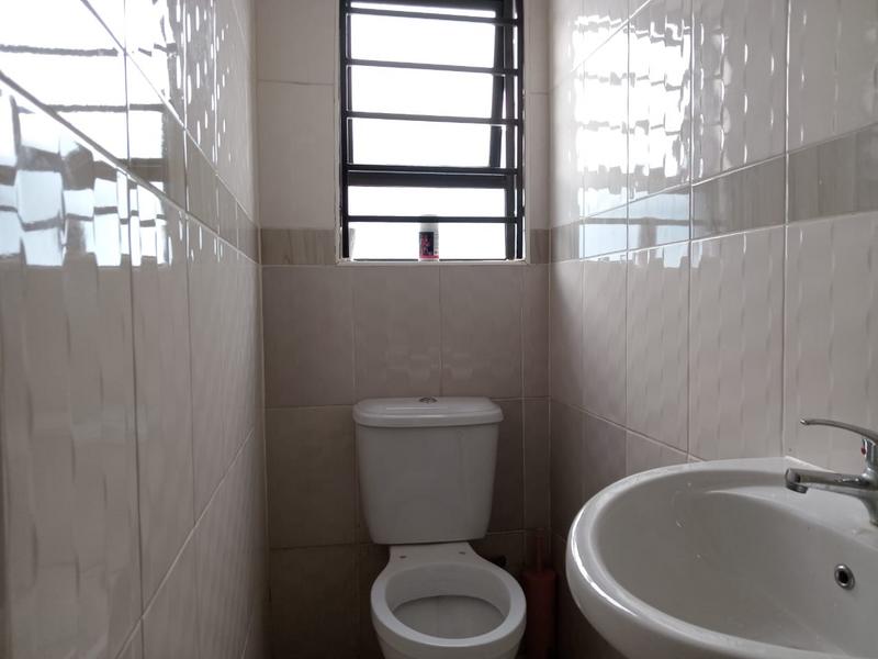 5 Bedroom Property for Sale in Jabulani Gauteng