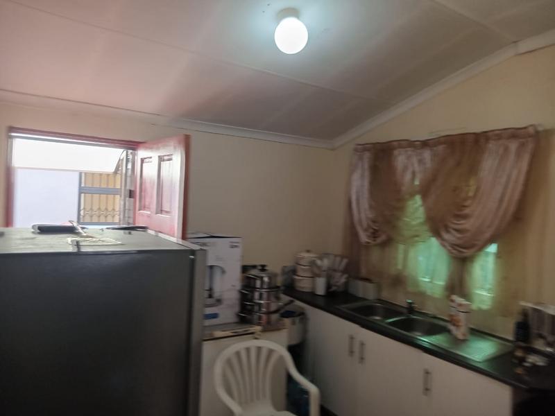 5 Bedroom Property for Sale in Moletsane Gauteng