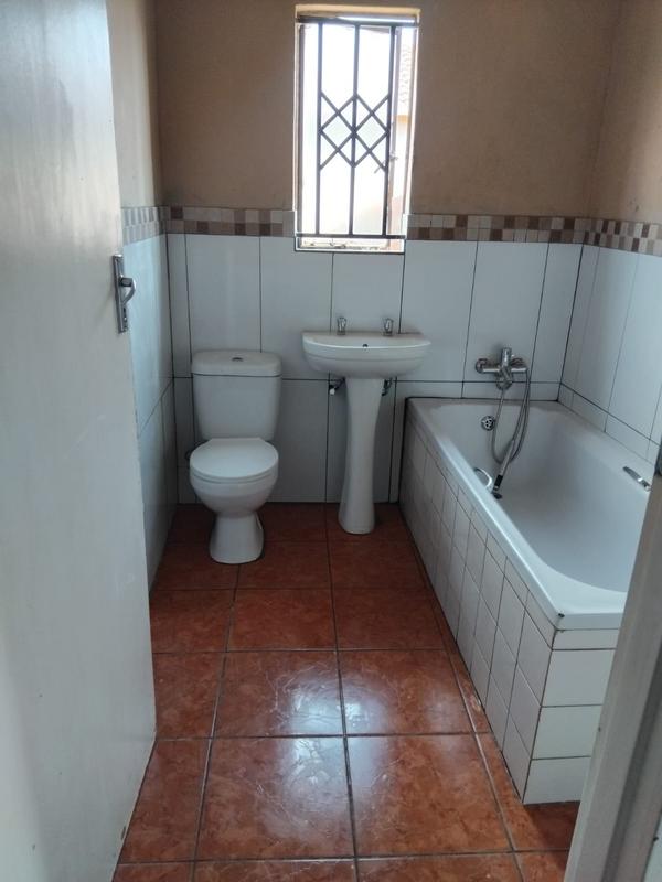3 Bedroom Property for Sale in Protea Glen Gauteng