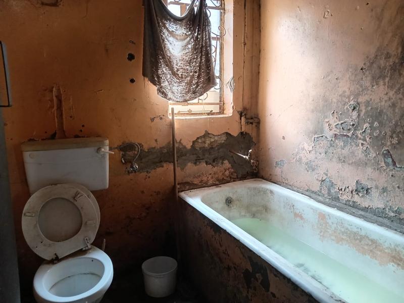 2 Bedroom Property for Sale in Meadowlands West Gauteng
