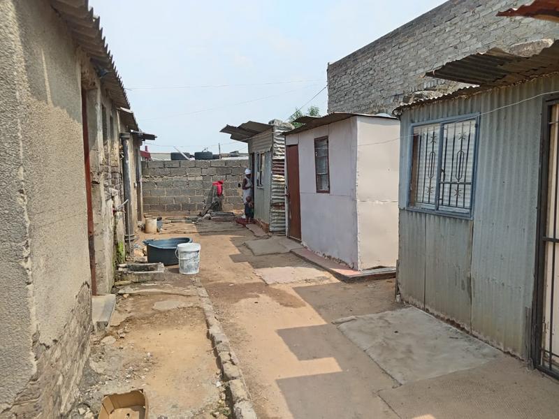 2 Bedroom Property for Sale in Meadowlands West Gauteng