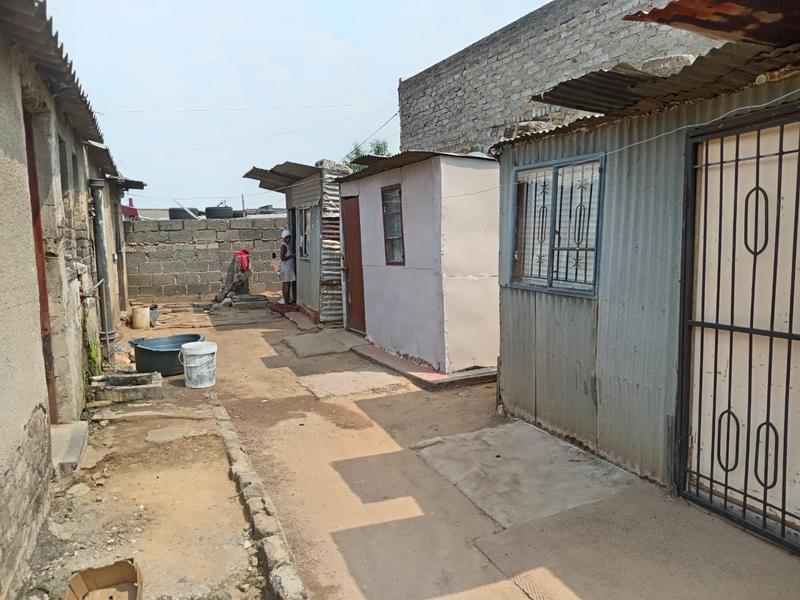 2 Bedroom Property for Sale in Meadowlands West Gauteng