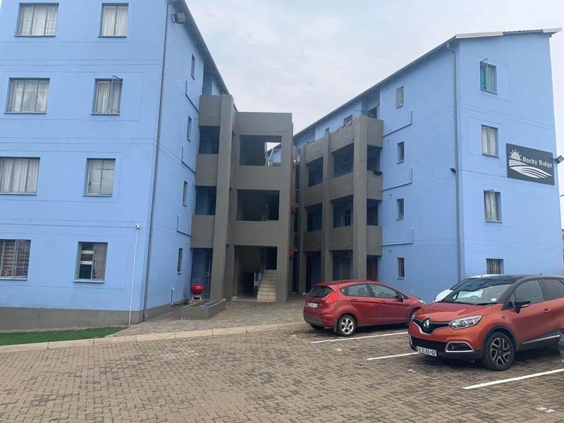 To Let 2 Bedroom Property for Rent in Fleurhof Gauteng