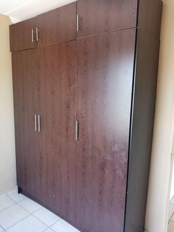 To Let 2 Bedroom Property for Rent in Fleurhof Gauteng
