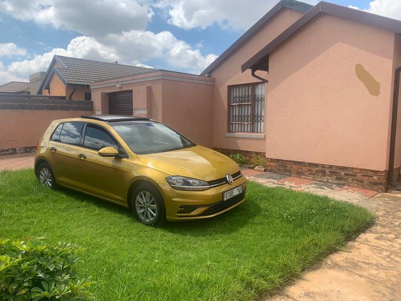 2 Bedroom Property for Sale in Braamfischerville Gauteng