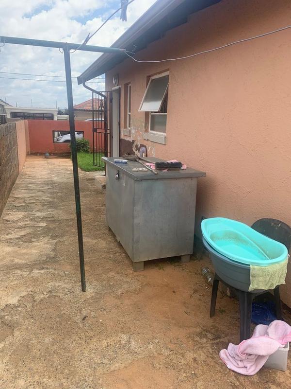 2 Bedroom Property for Sale in Braamfischerville Gauteng