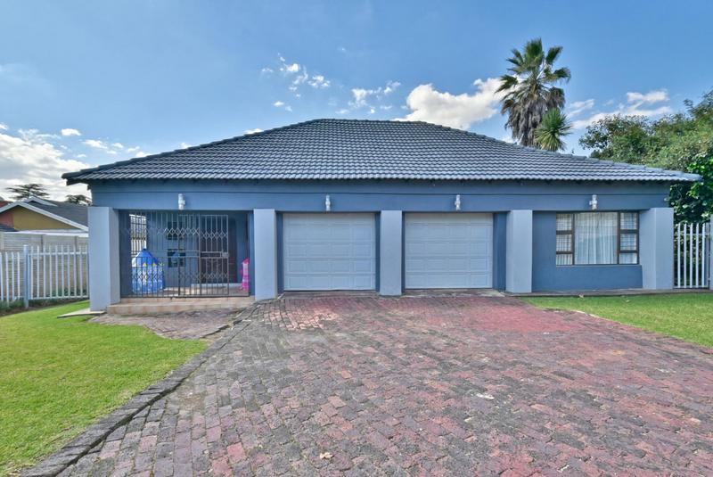 3 Bedroom Property for Sale in Discovery Gauteng