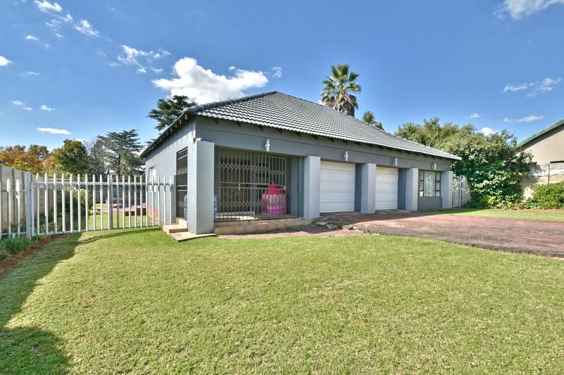 3 Bedroom Property for Sale in Discovery Gauteng