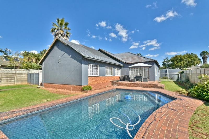 3 Bedroom Property for Sale in Discovery Gauteng