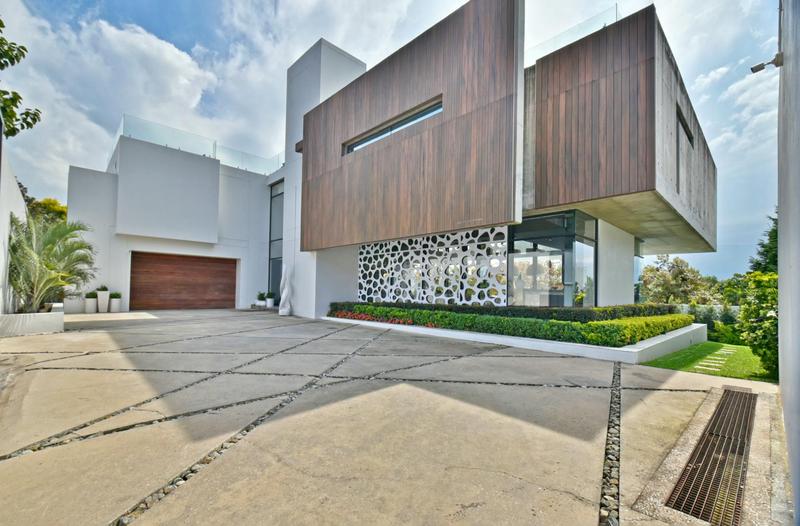 5 Bedroom Property for Sale in Bryanston Gauteng
