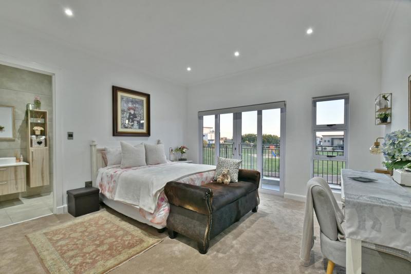 5 Bedroom Property for Sale in Eye of Africa Gauteng