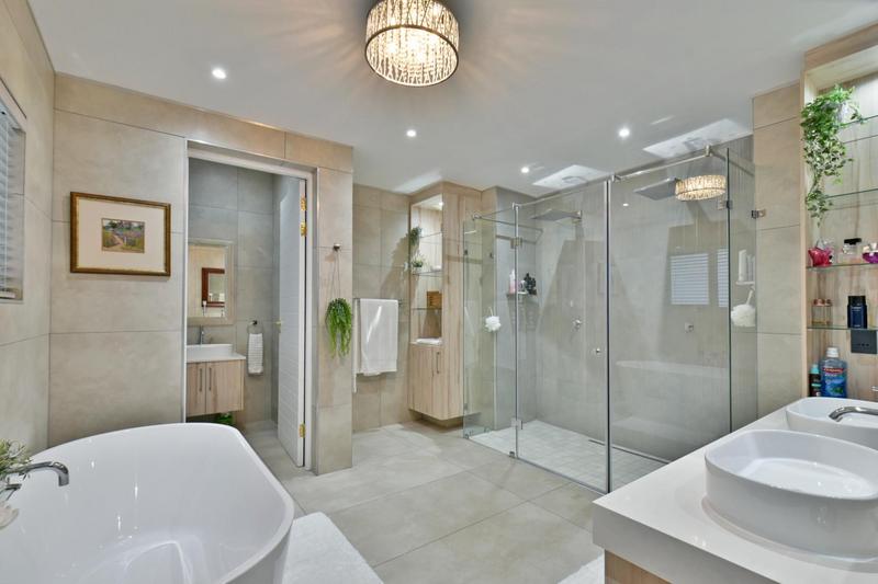 5 Bedroom Property for Sale in Eye of Africa Gauteng