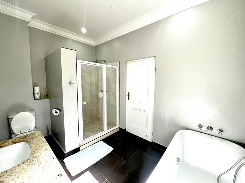 4 Bedroom Property for Sale in Midfield Estate Gauteng